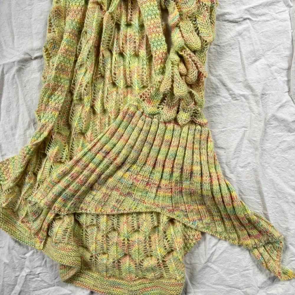 Hand Knit Mermaid Tail Blanket Yellow Green Variegated Stretchy Scale Stitch 84